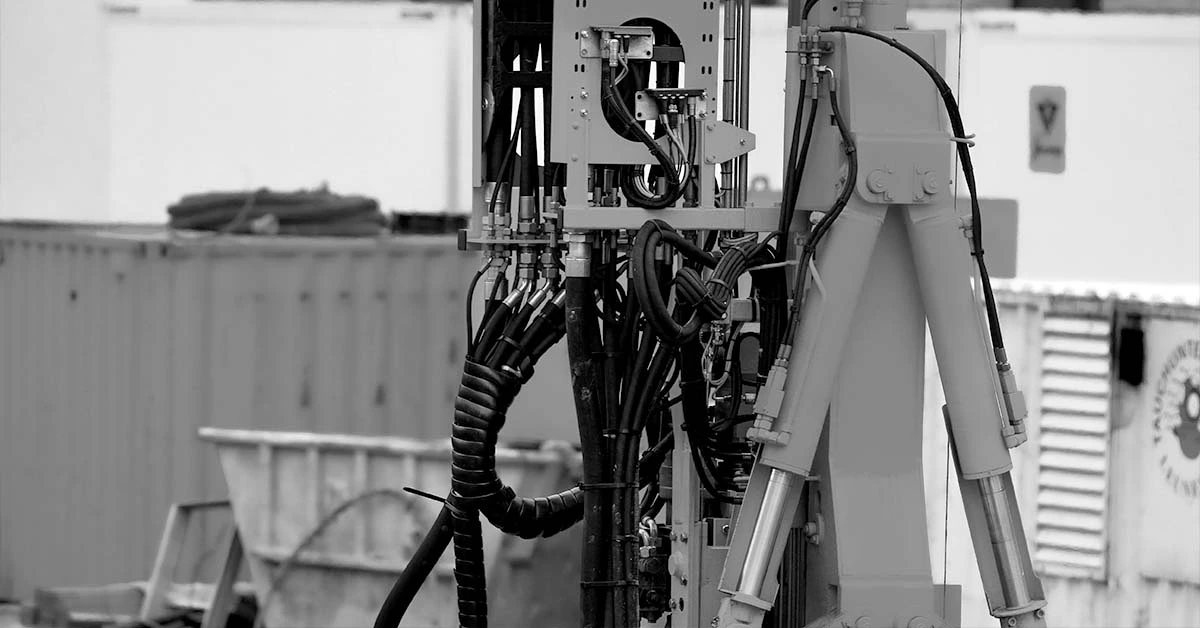 Cables to hydraulics thumb web